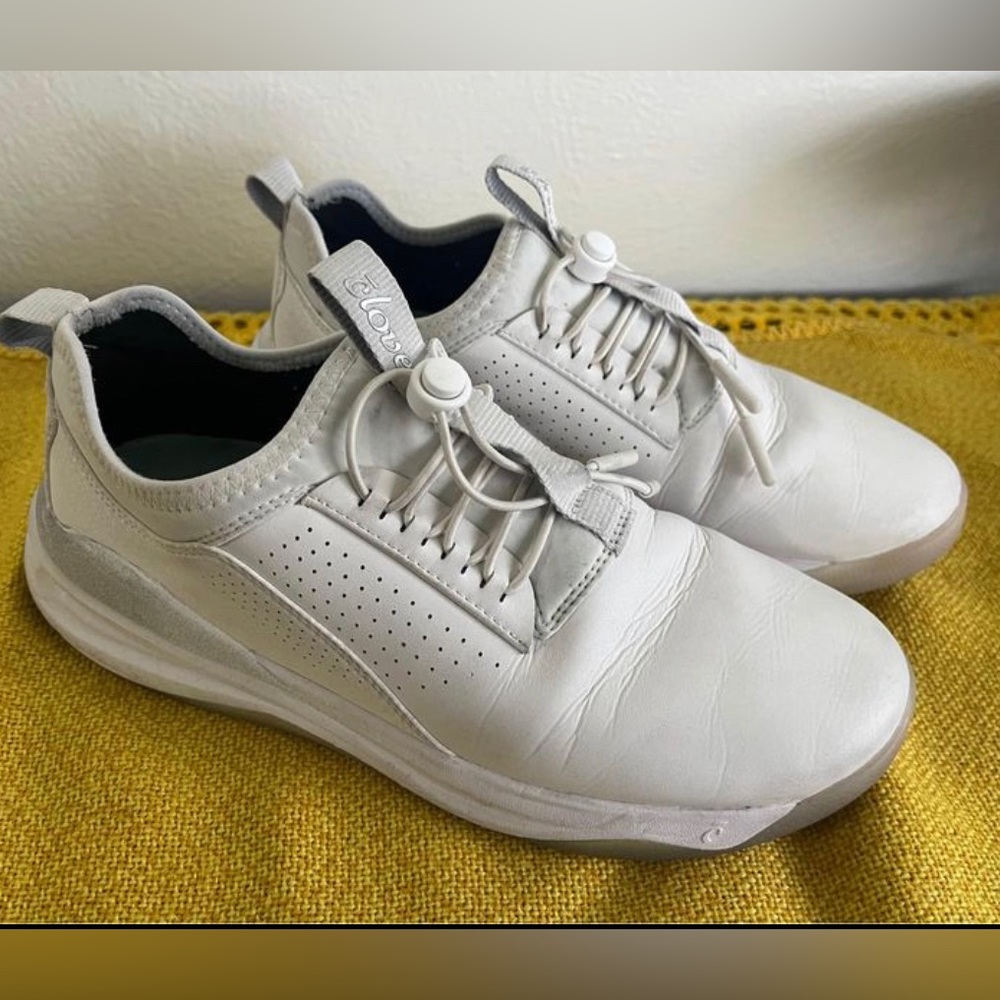 Clove Classic White Nursing Shoe Size 8